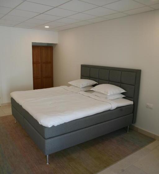 فندق Château Lecusse La Grande Roche Hôtel, Spa, Boutique & Restaurant