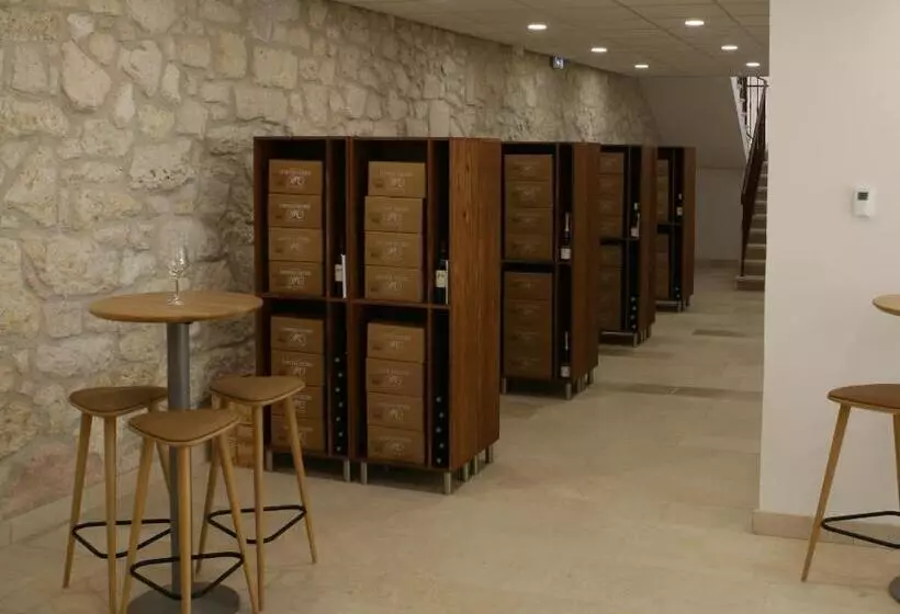 Hotelli Château Lecusse   La Grande Roche   Hôtel, Spa, Boutique & Restaurant