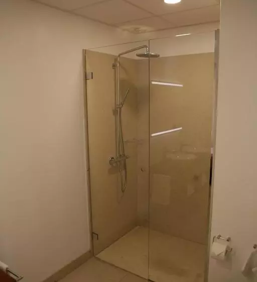 Hotelli Château Lecusse   La Grande Roche   Hôtel, Spa, Boutique & Restaurant