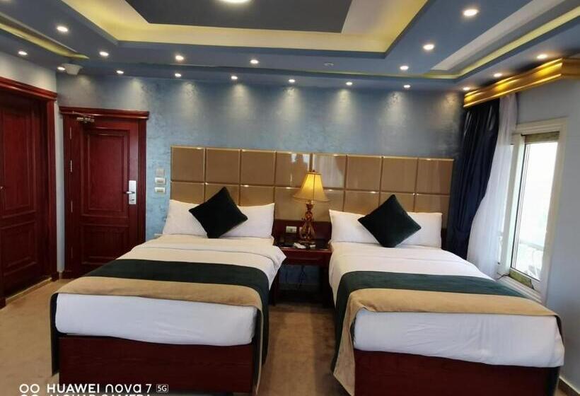 هتل Holiday Nile Cairo