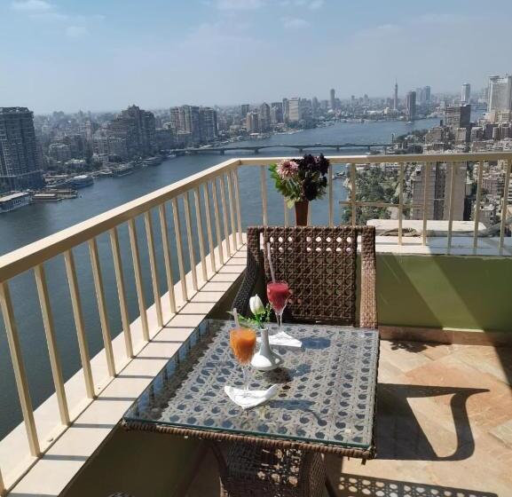 هتل Holiday Nile Cairo