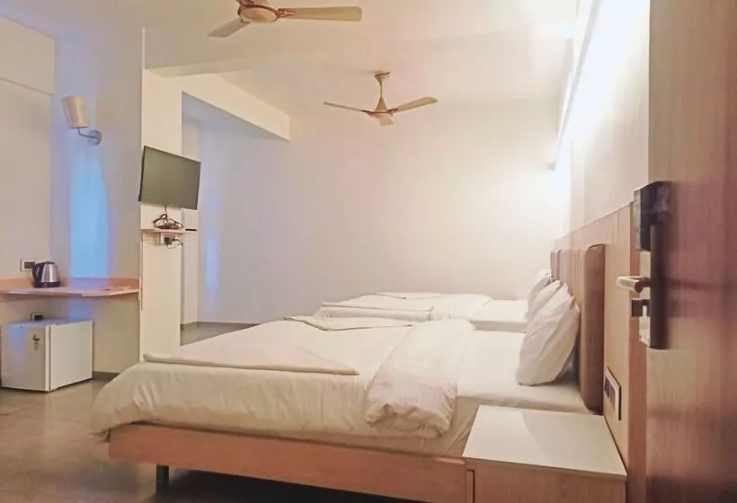 Hotelli Treebo Sai Rekha Inn