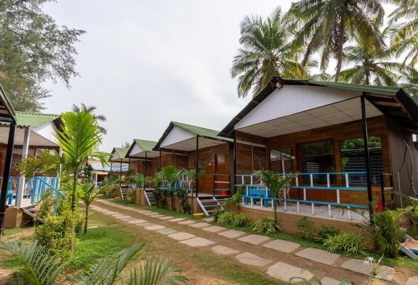 Hotelli The Tito S Blue Sky Beach Resort