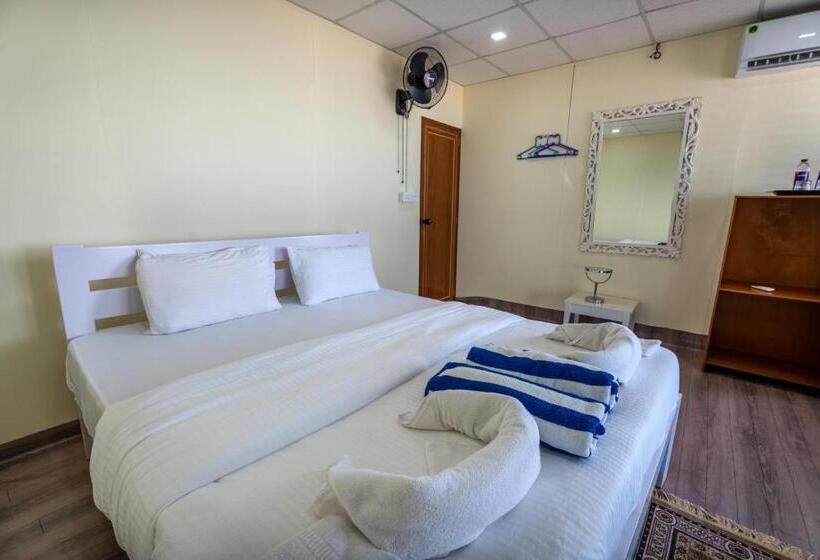 Hotelli The Tito S Blue Sky Beach Resort