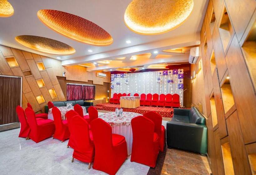 Hotel Treebo Sai Rekha Inn