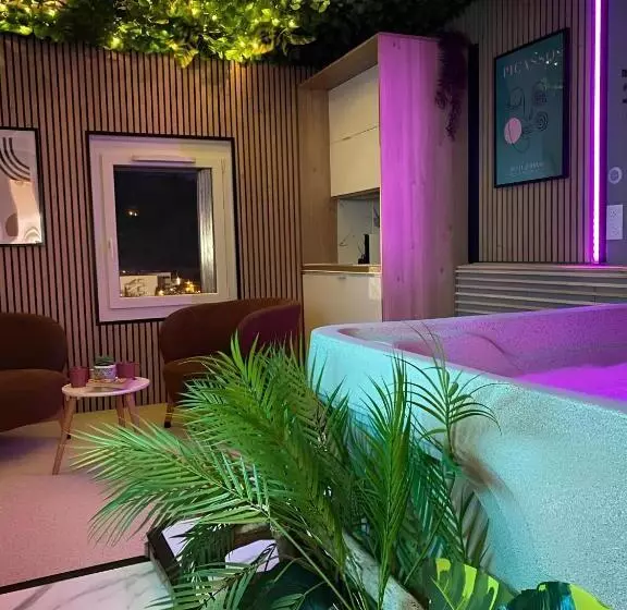 L Appart Hôtel 23ème Avenue   Spa Privatif   Love Room   Appartements à Thèmes