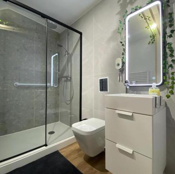 L Appart Hôtel 23ème Avenue Spa Privatif Love Room Appartements à Thèmes