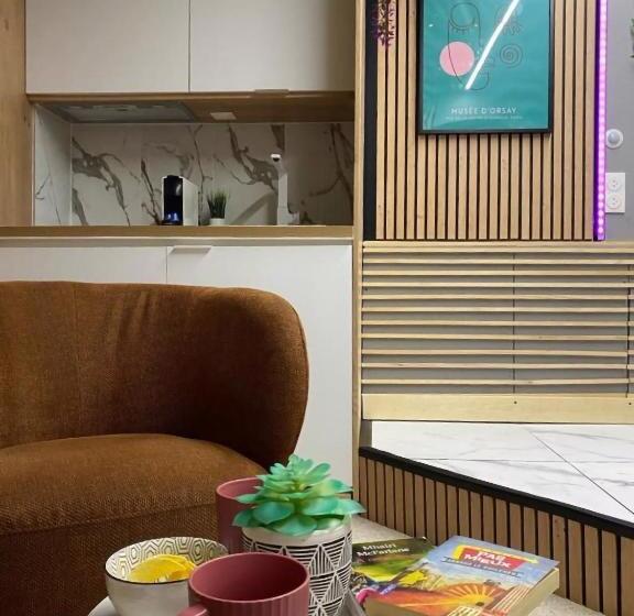 L Appart Hôtel 23ème Avenue Spa Privatif Love Room Appartements à Thèmes