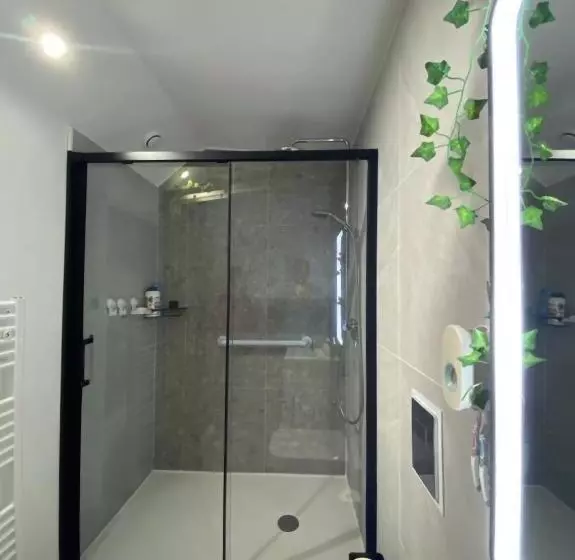 L Appart Hôtel 23ème Avenue   Spa Privatif   Love Room   Appartements à Thèmes