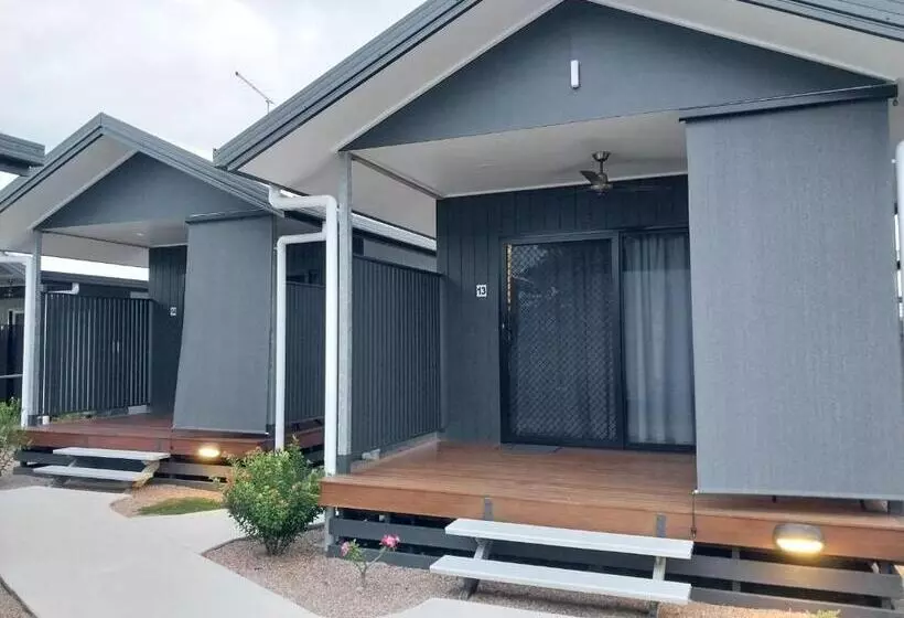 モーテル The Dugongs  Rest