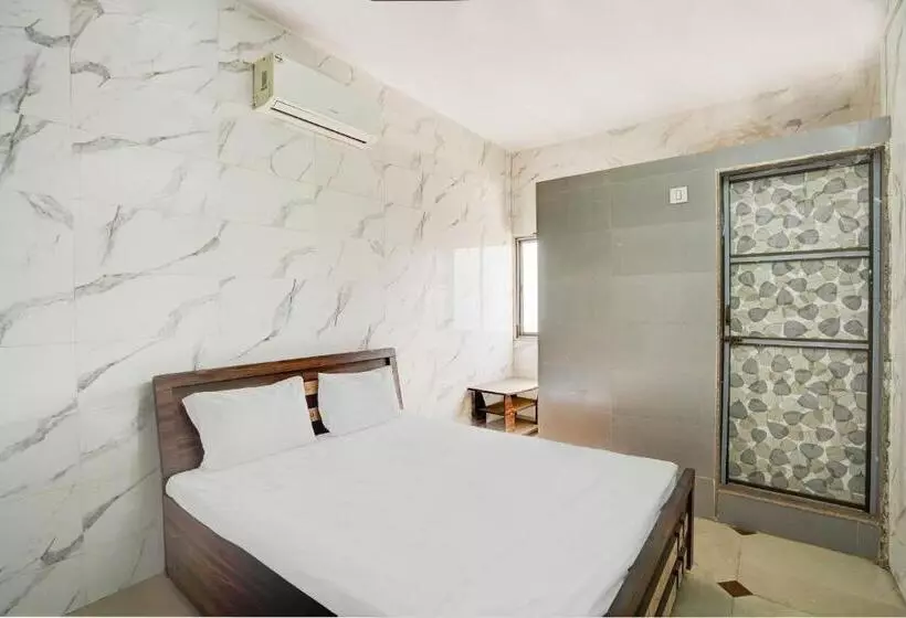 Oyo Ramdev Hotel & Guest House