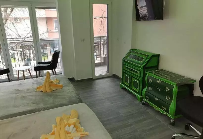 Majatalo бутик хотел ресторант брасери и релакс зона сажитариус