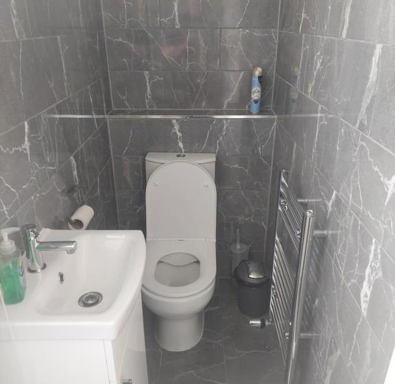 بنسيون Eden Stays