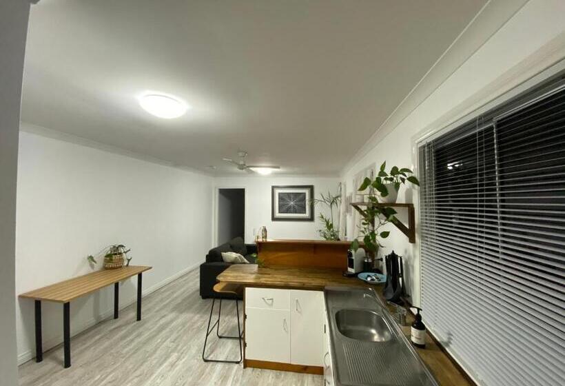 פנסיון Ocean Sunset Villa