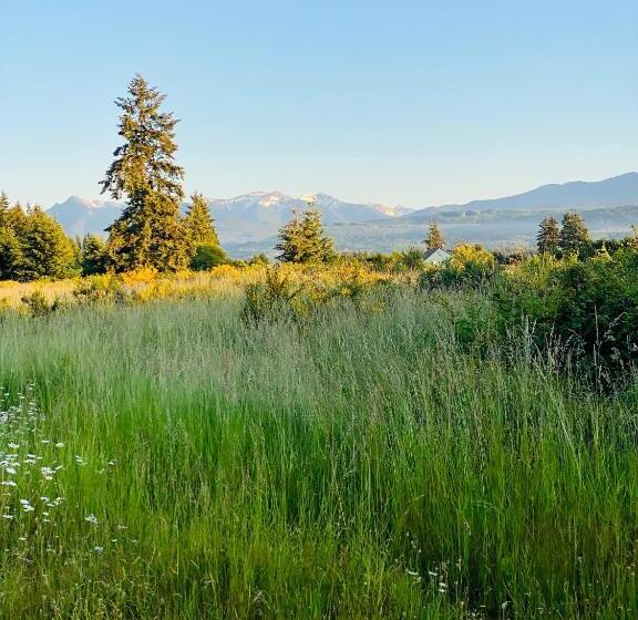 پانسیون Olympic Trail Retreat