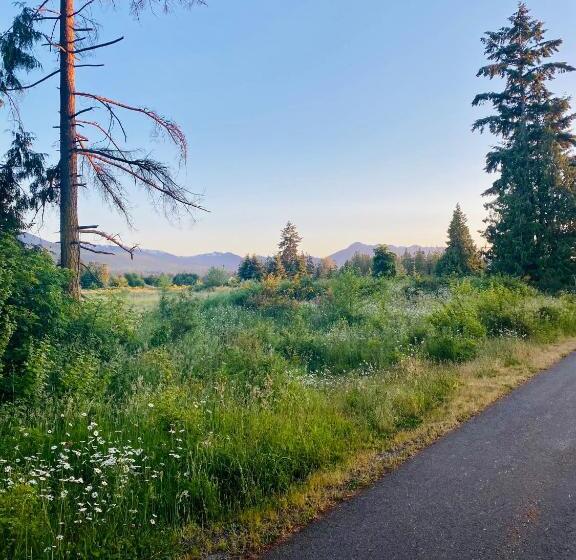 پانسیون Olympic Trail Retreat