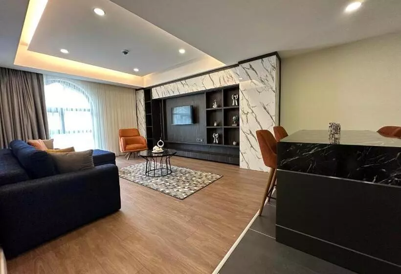 Hilloria Residence