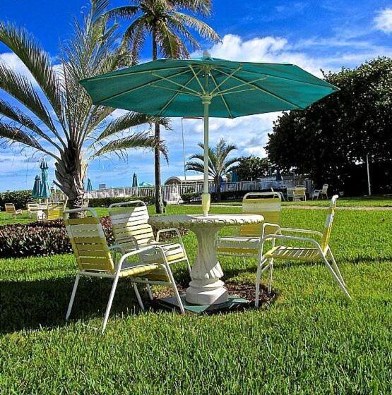 酒店 Berkshire On The Ocean