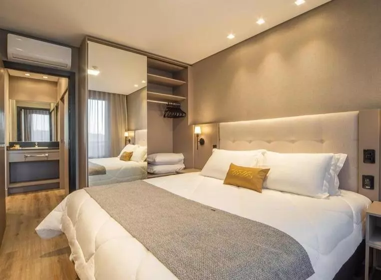 ホテル Laghetto Château