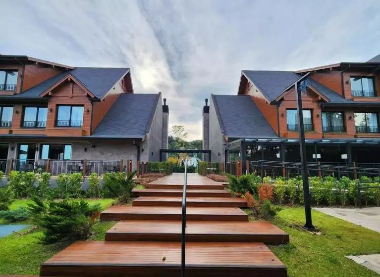 ホテル Laghetto Château