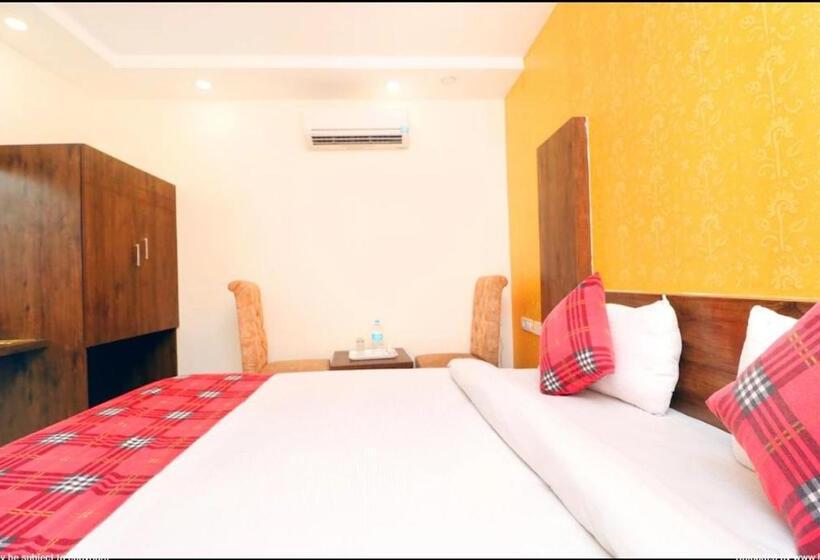 Collection O Hotel North East