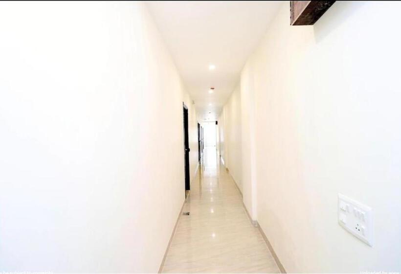 Collection O Hotel North East