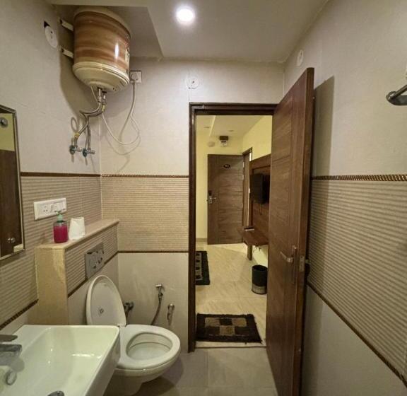 Collection O Hotel North East