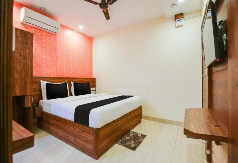 Collection O Hotel North East