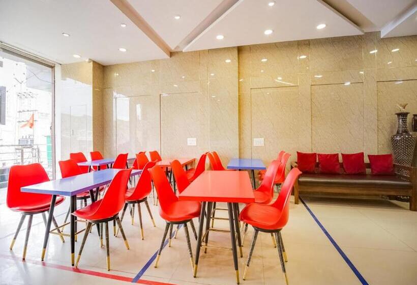 Collection O Hotel North East