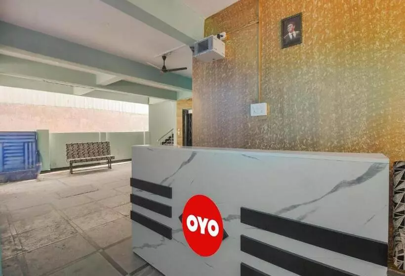 ホテル Oyo R.j.international