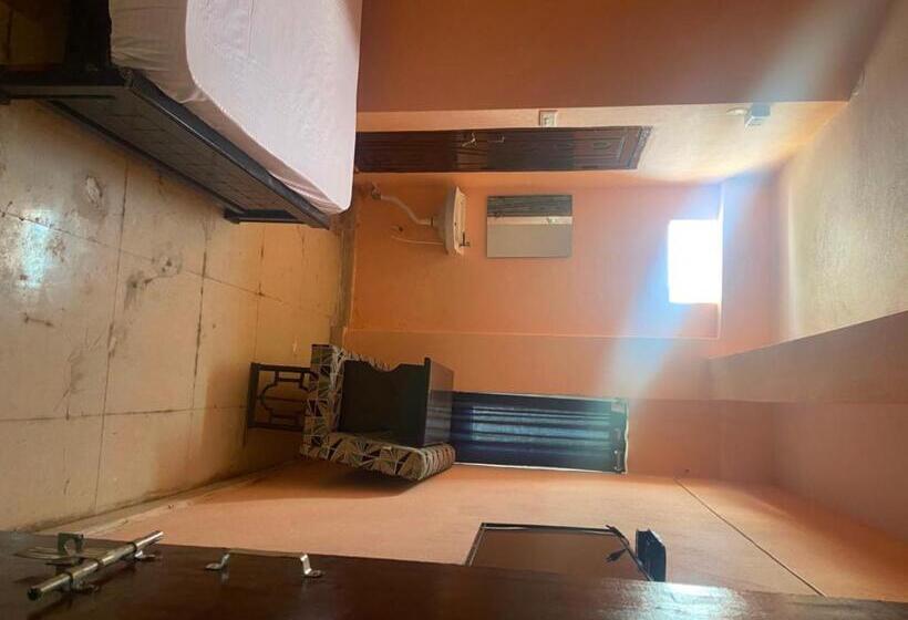 Hotel Oyo R.j.international