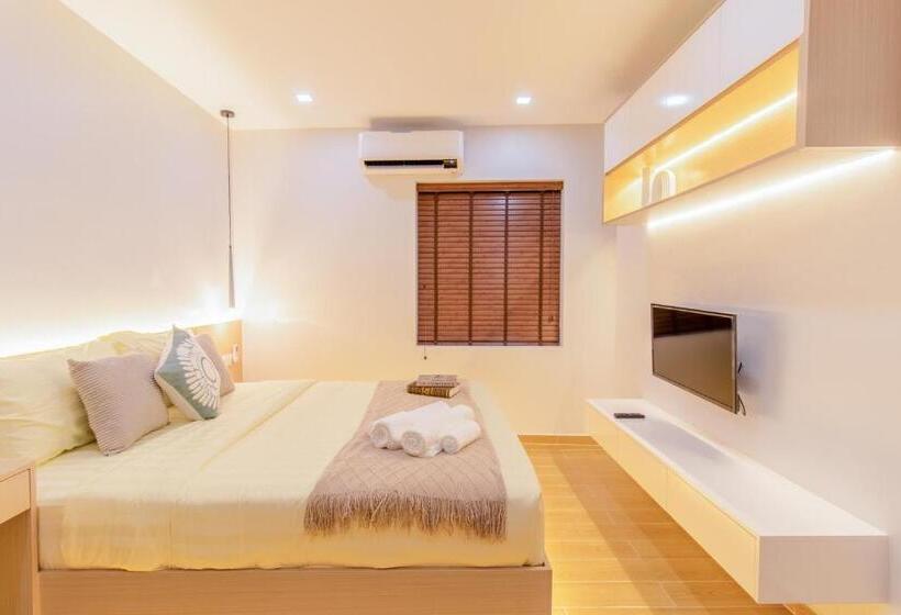 Sky Park Condotel & Residence