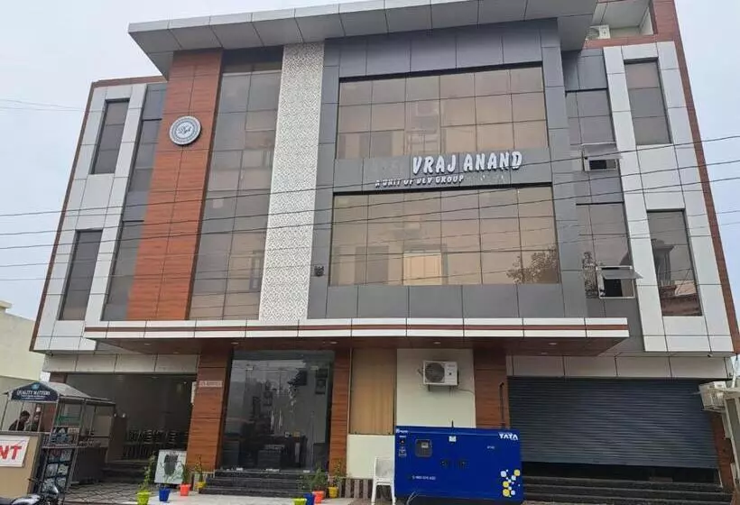 Hotelli Vraj Anand By Wb Inn