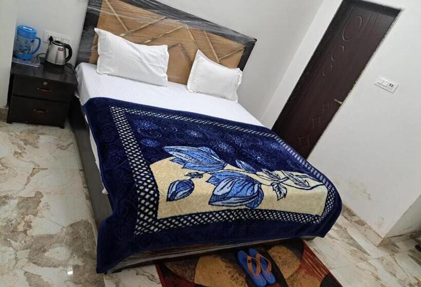 호텔 Vraj Anand By Wb Inn