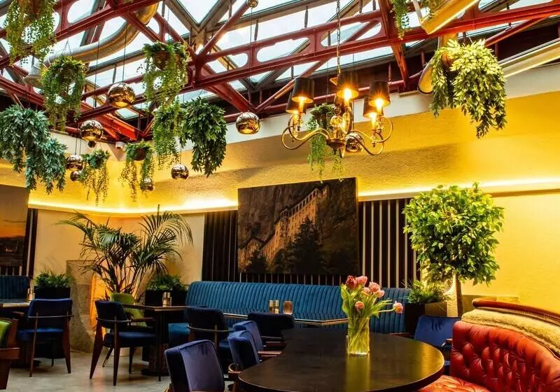 Kent Hotel Domenig