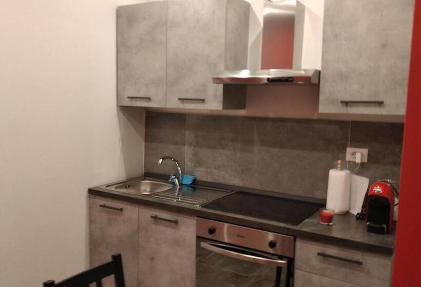 פנסיון Casa Serraticamera Con Bagno Privato Ma Cucina In Comune