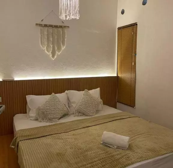 ペンション Emerald Guest House Type Jepang Purwokerto