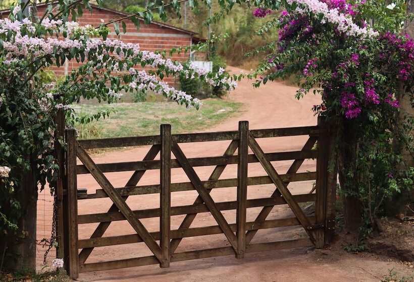 Pousada E Hotel Casa Do Lago