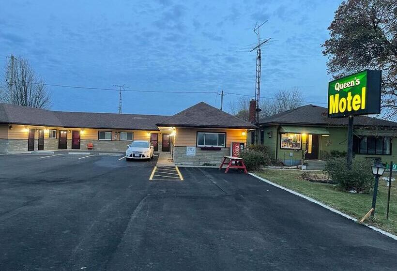 Queen S Motel