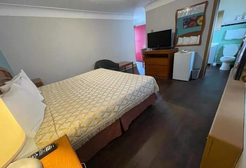 Queen S Motel