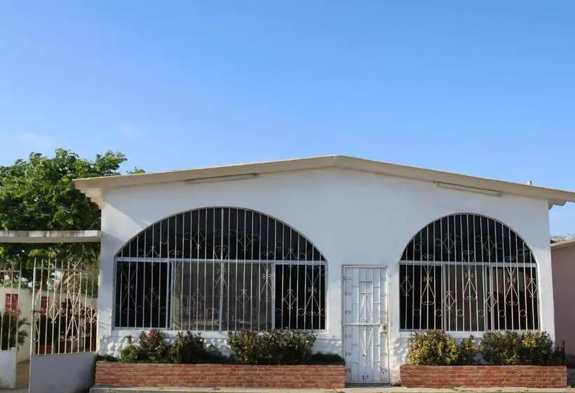 ユースホステル El Refugio Del Sol