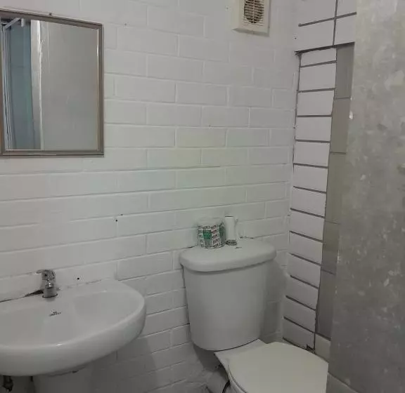 هاستل Pmb Backpackers Lodge