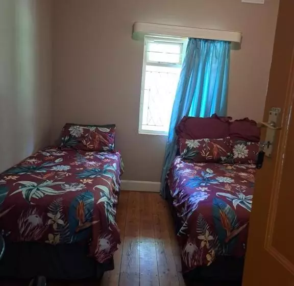 هاستل Pmb Backpackers Lodge