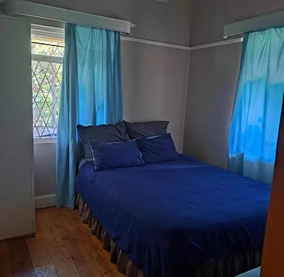 هاستل Pmb Backpackers Lodge