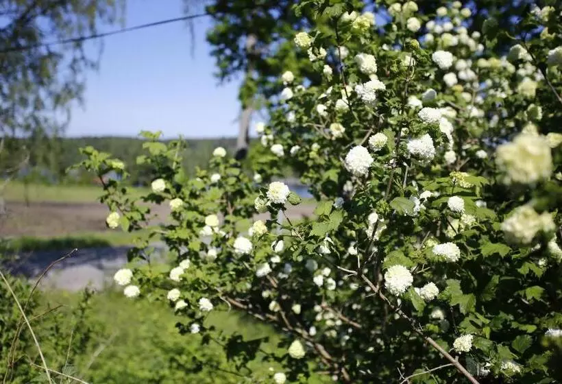 Retkeilymaja Semesterhemmet Sommarro