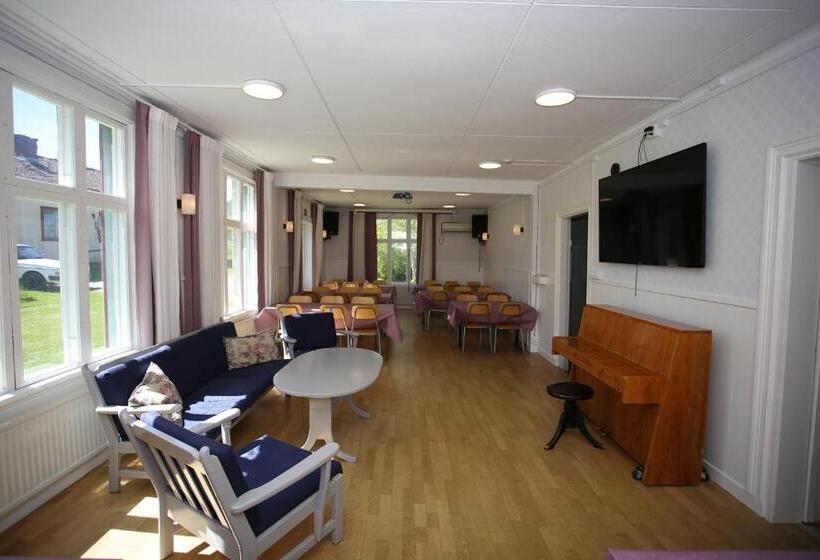 호스텔 Semesterhemmet Sommarro