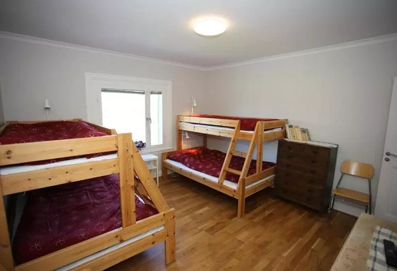 Retkeilymaja Semesterhemmet Sommarro