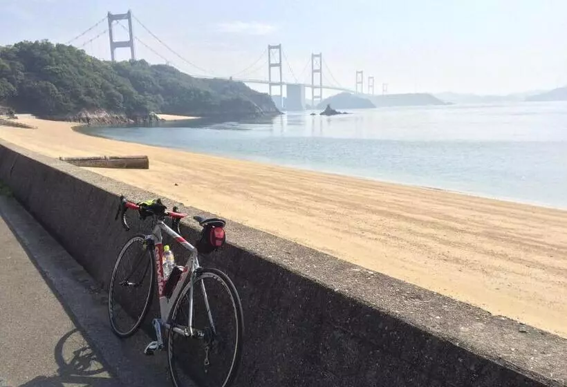 Aamiaismajoitus (B&B) しまなみ海道お宿ぽんぽこ