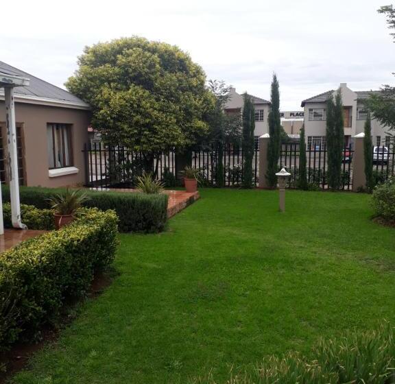 مبيت وإفطار Balfour Lodge