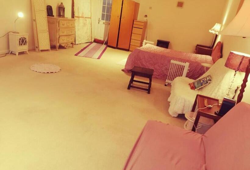 민박 Enfield Lock Business Stay House